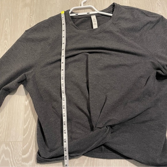 Lululemon Tuck & Gather Pullover Heathered Mod Black Gray size 8 - Picture 11 of 14